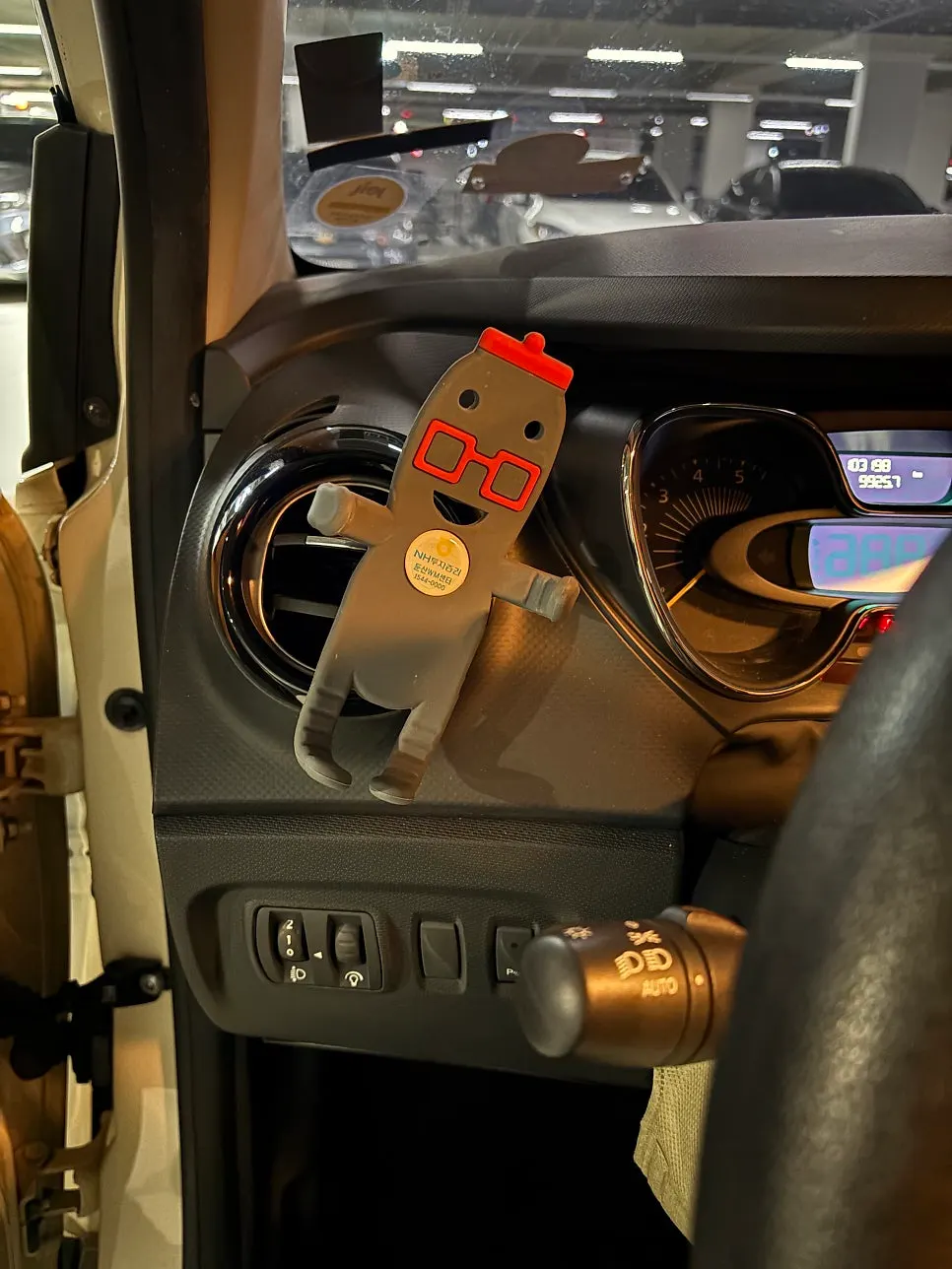 Introduction to the Bitinya car phone mount