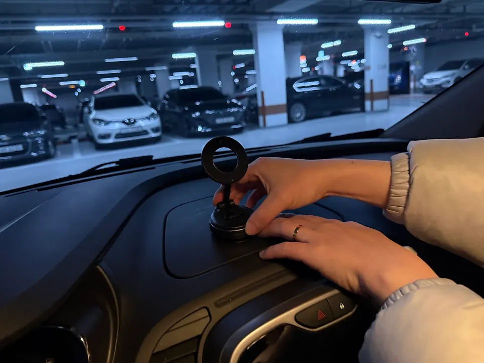 Comparison of car interior mount installation locations