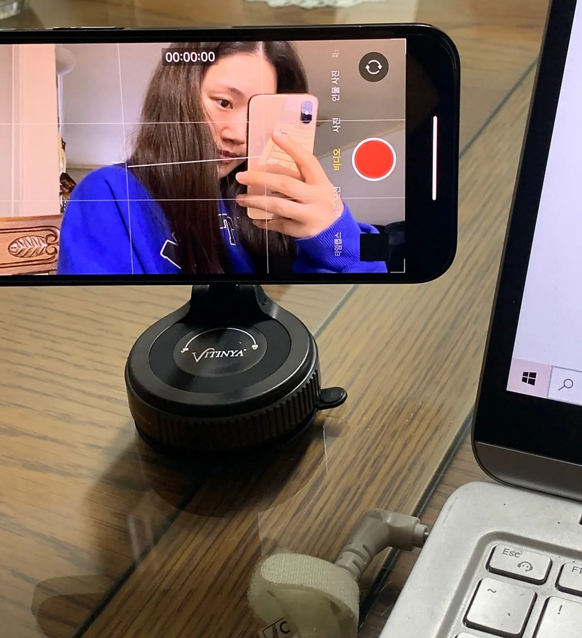 MagSafe phone mount for everyday filming on a desk