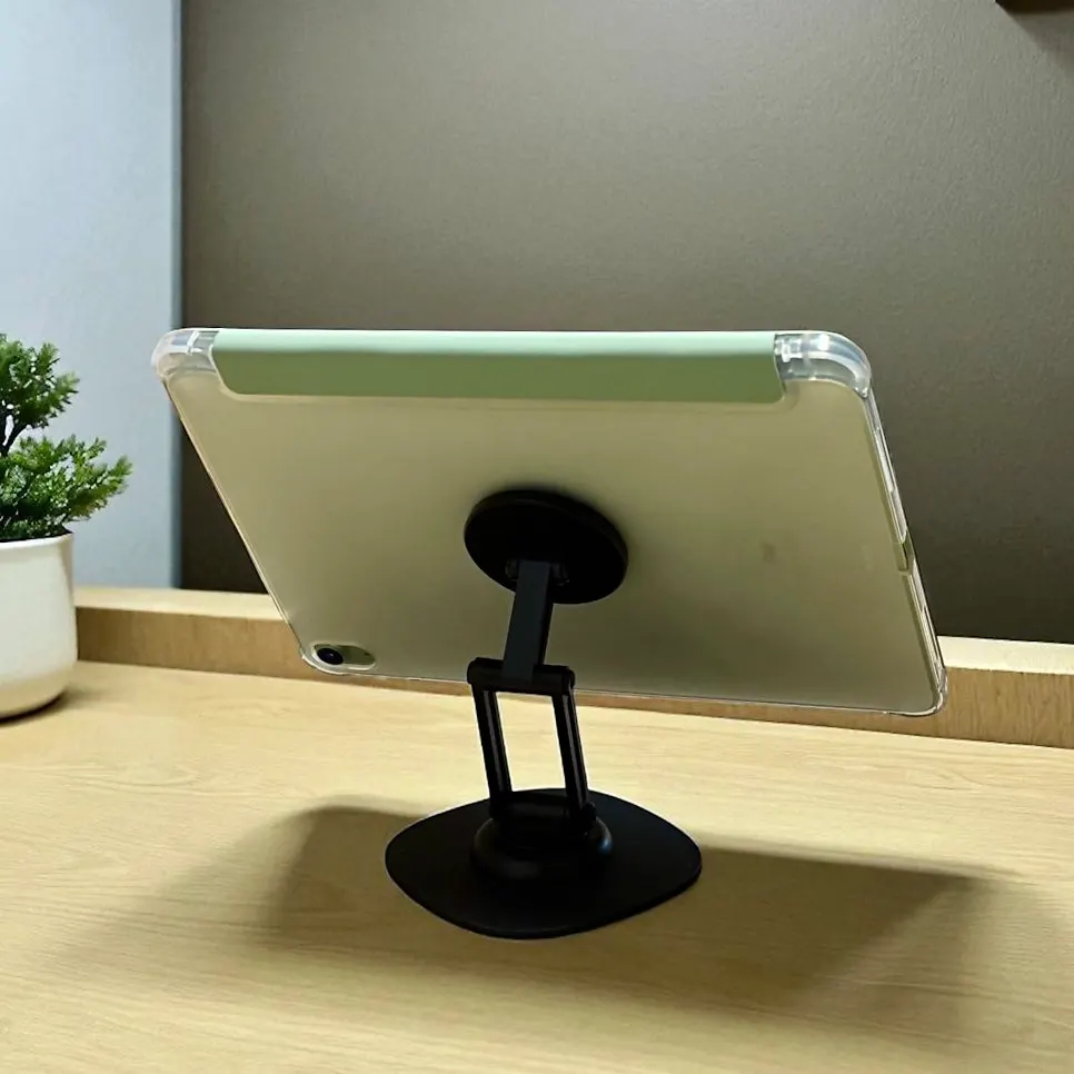 iPad mounted after attaching a magnetic sticker