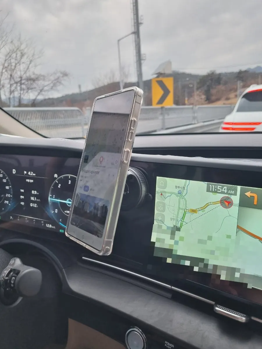 Vitinya MagSafe mount tested while driving