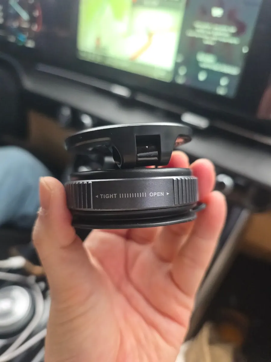 360-degree rotating foldable car phone mount