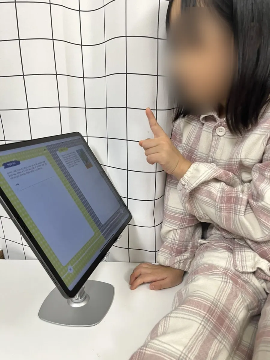 動画視聴用タブレットスタンドの使用
