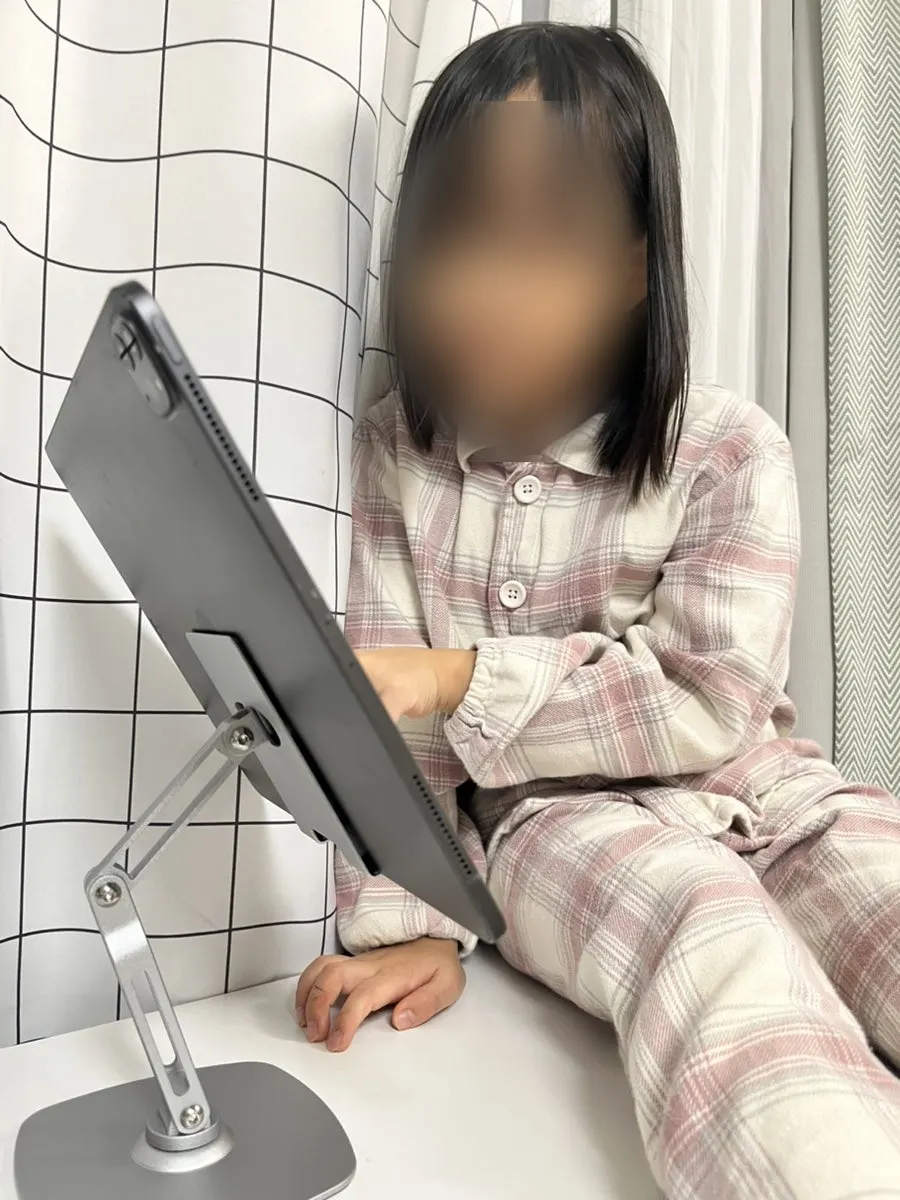 Vitinyaスタンドの回転機能を使う様子