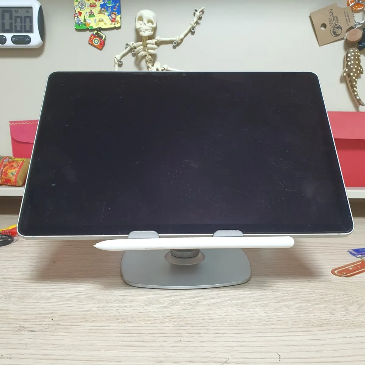 Vitinya 360° rotating tablet stand