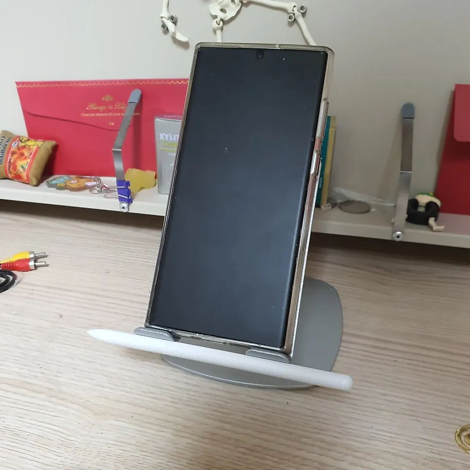 Tablet stand in use