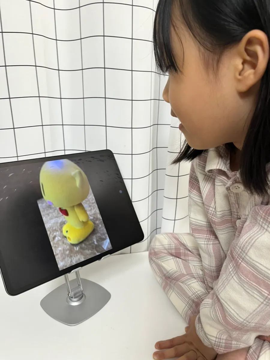 Silver Vitinya tablet stand