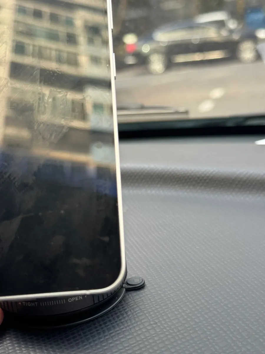 MagSafe mount used with a phone and small screen