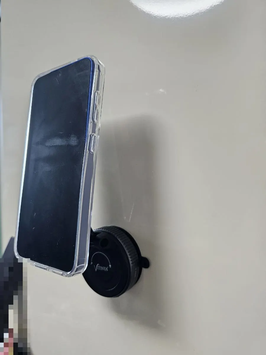 360° rotating smartphone mount
