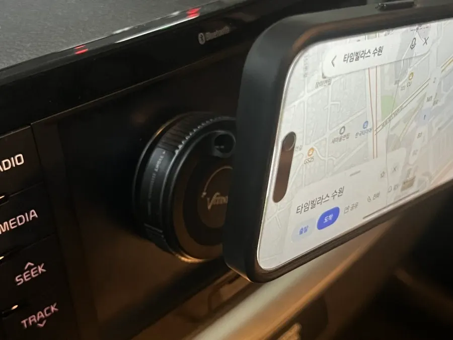 Car mount with circular dashboard pad
