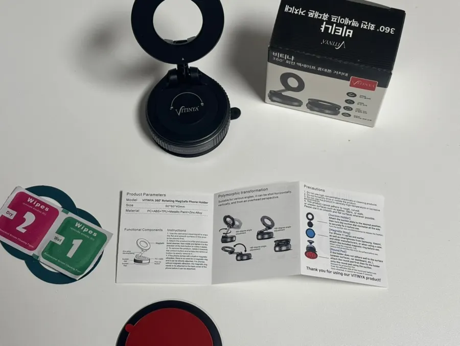 Vacuum-suction mount for mirrors and glass