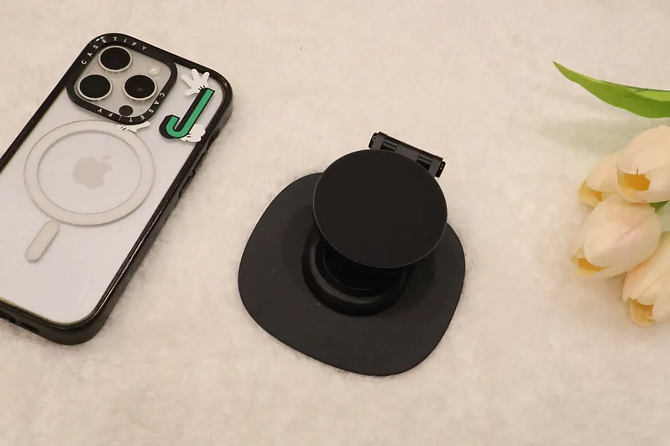Stand body and MagSafe ring included