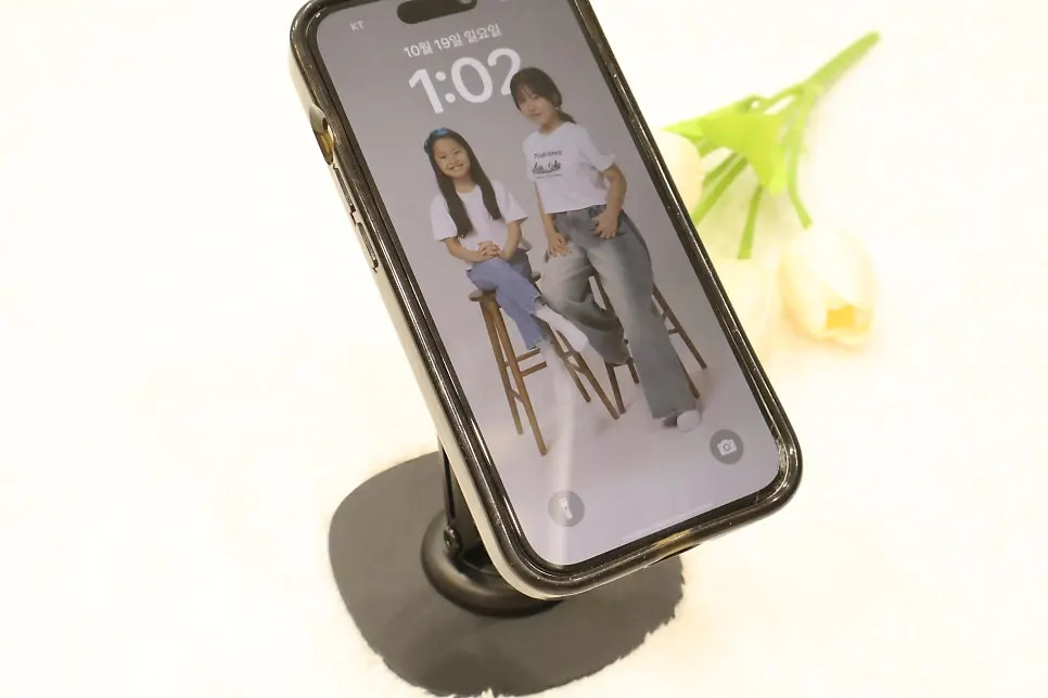 Tablet stand with height and angle adjusted