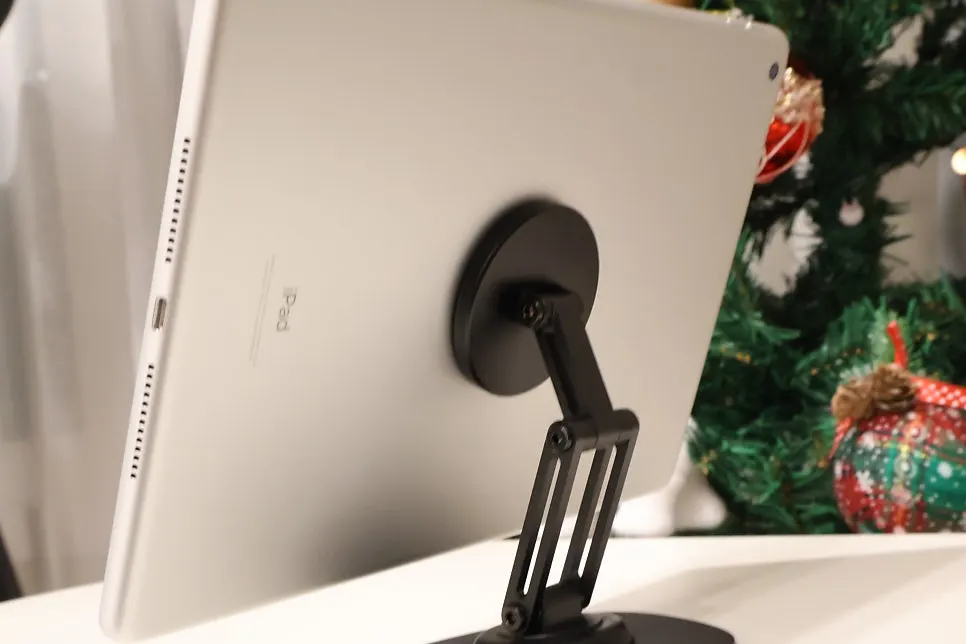 MagSafe ring on the back of an iPad