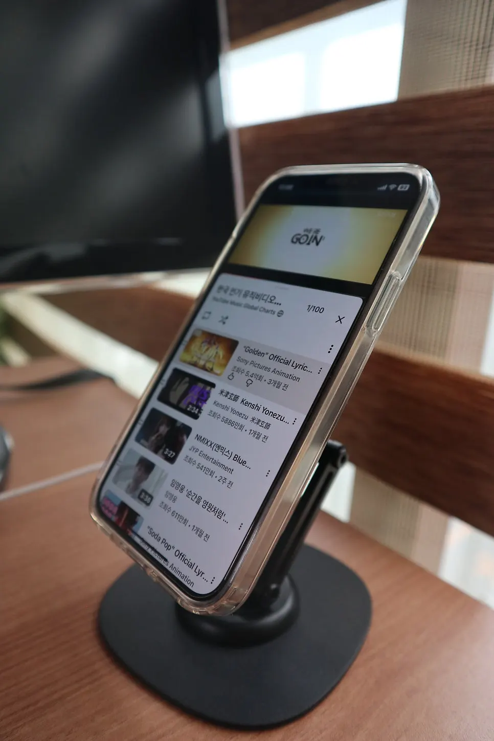 MagSafe stand for iPad note-taking and vlog filming