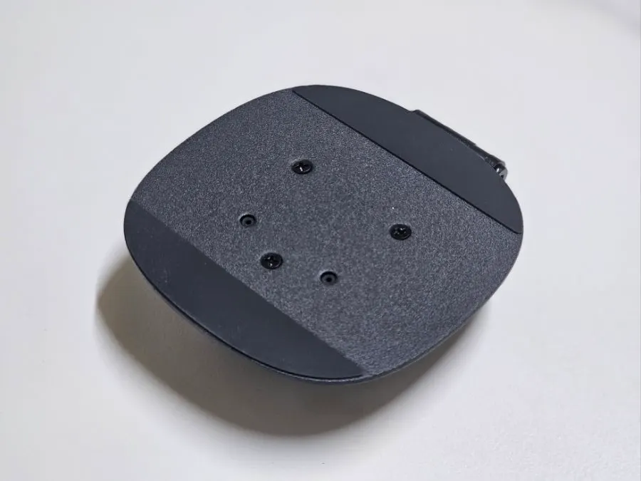 Magnetic ring attached to a case for use