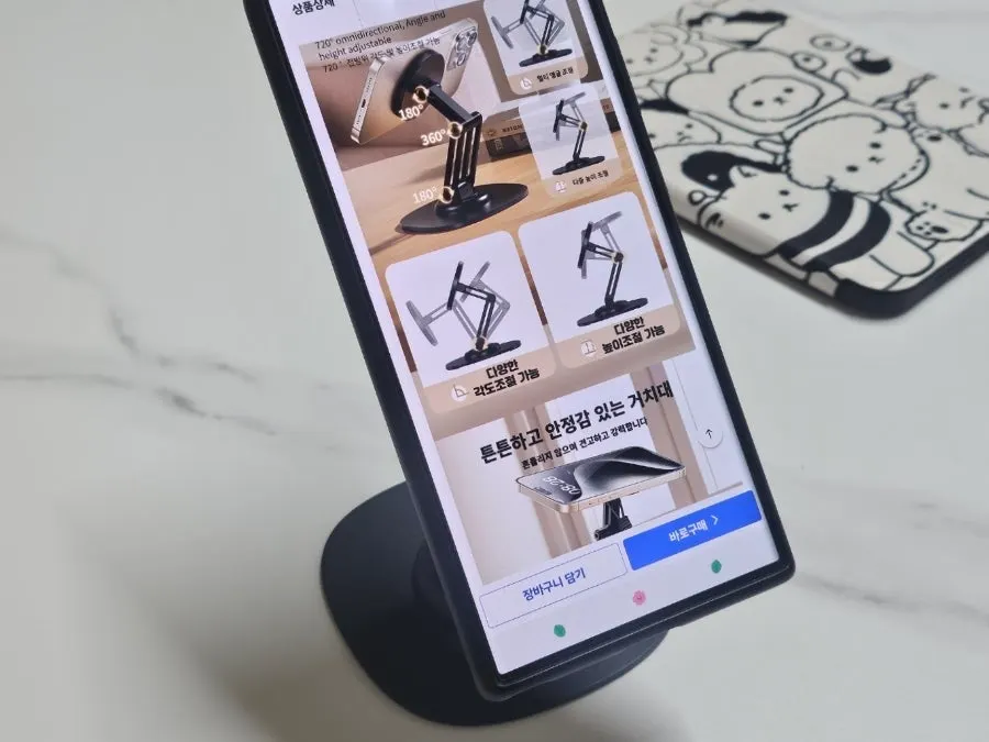 MagSafe stand with three adjustable height settings