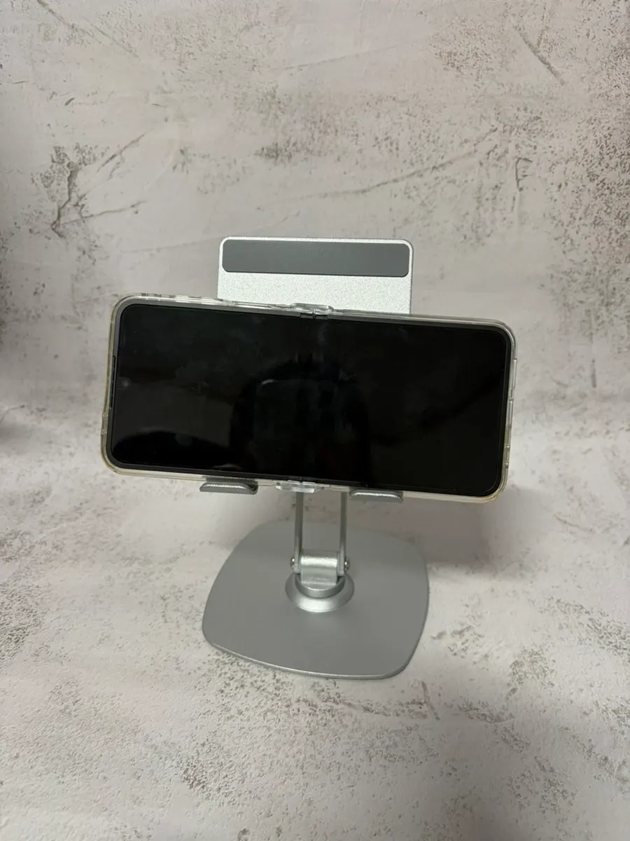 iPad stand with firm support