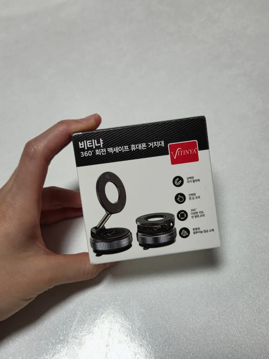 Broken air-vent car phone mount