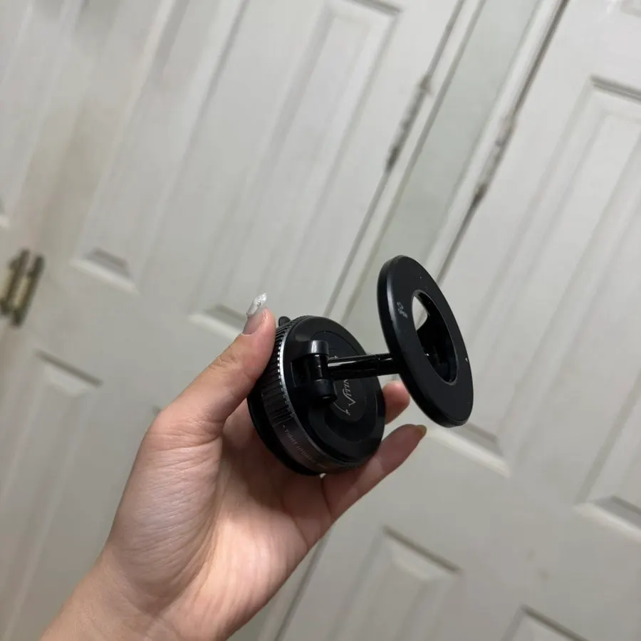 Vacuum suction mount attached to a smooth surface