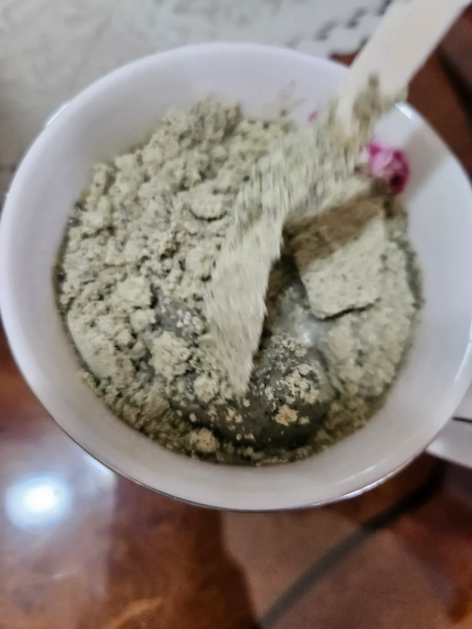 冷たい牛乳に溶かす黒選選食