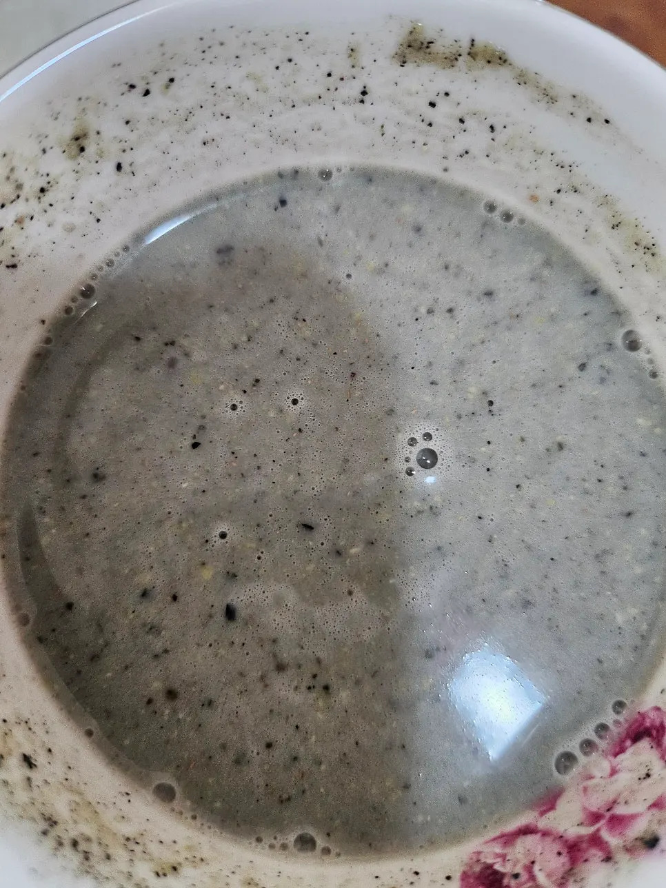 植物性ミルクに混ぜた黒選