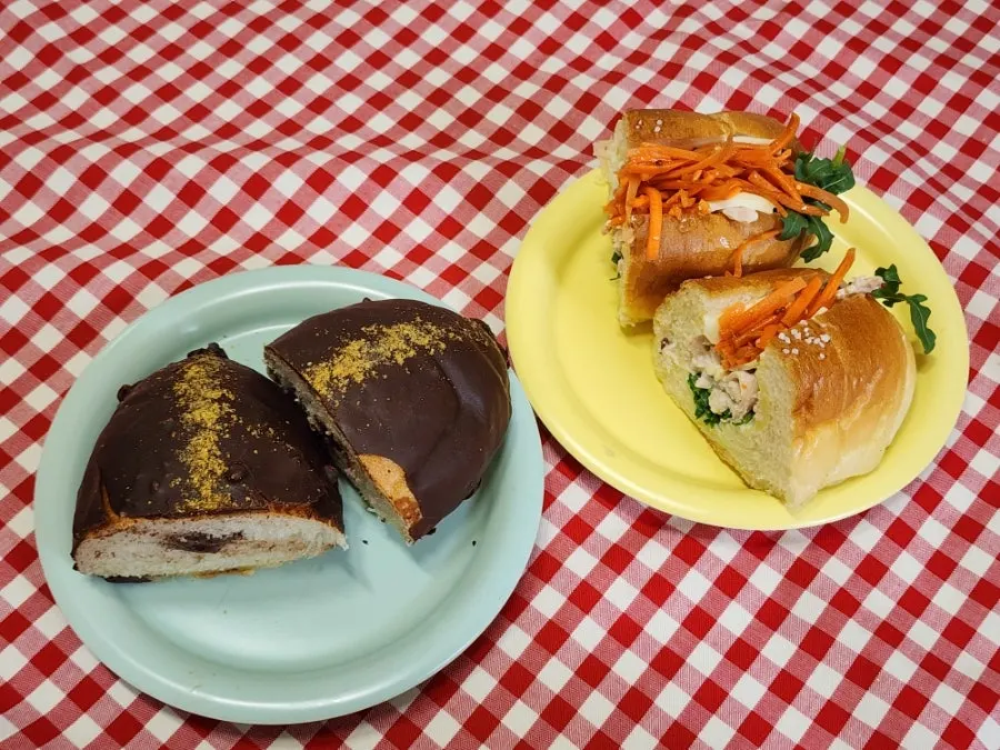 집으로 가져온 소금빵 여러 종류