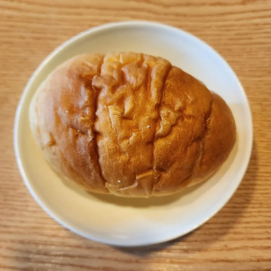 Cross-section of the milk cream salt bread