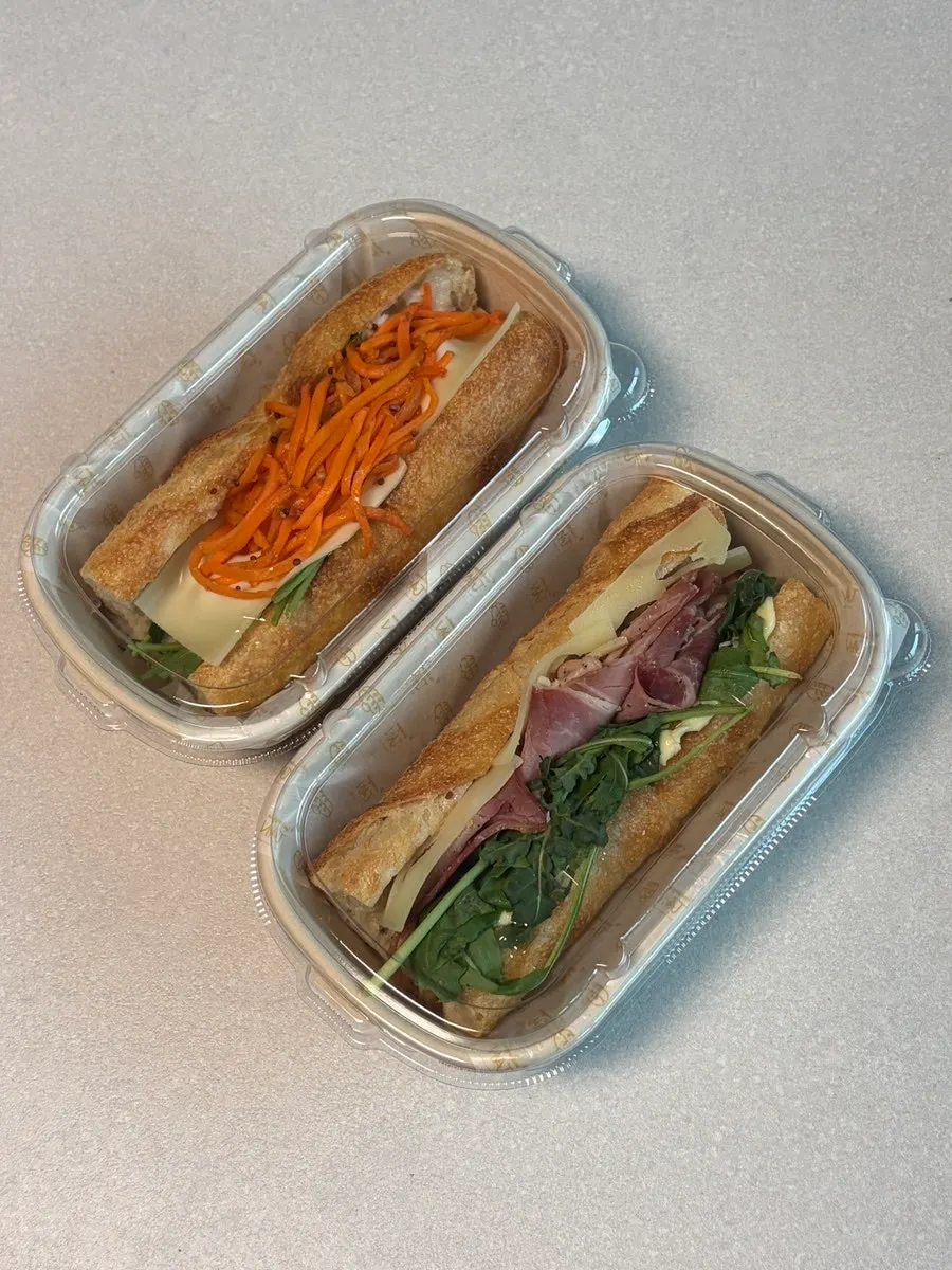 겉바속촉 클래식 소금빵 단면