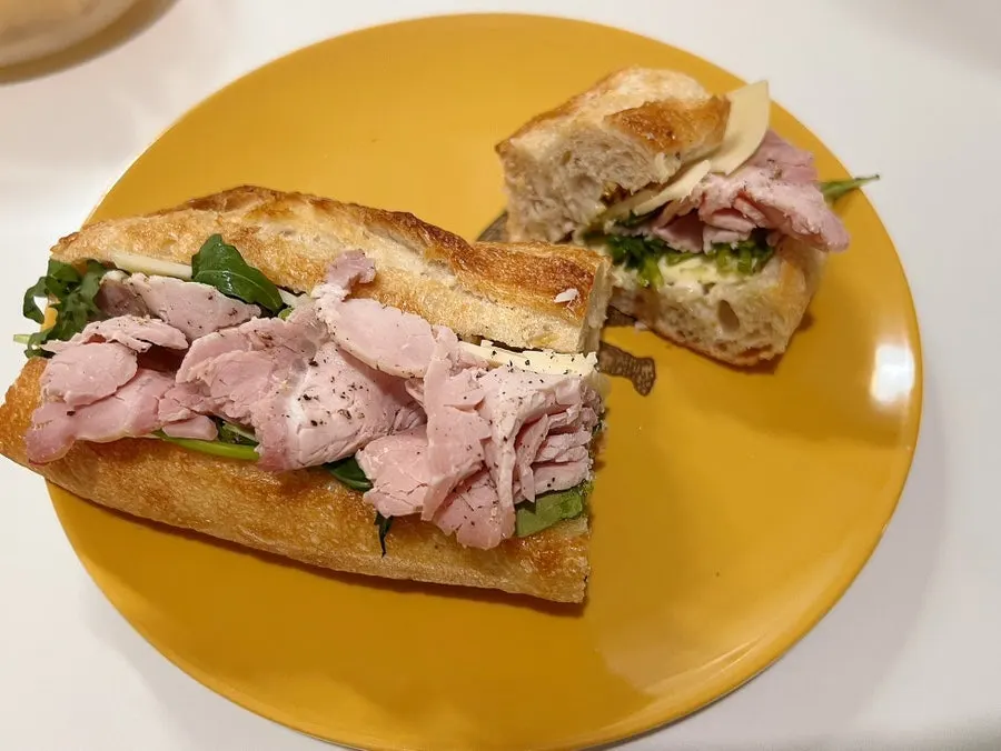 Jambon fromage sandwich made on baguette bread