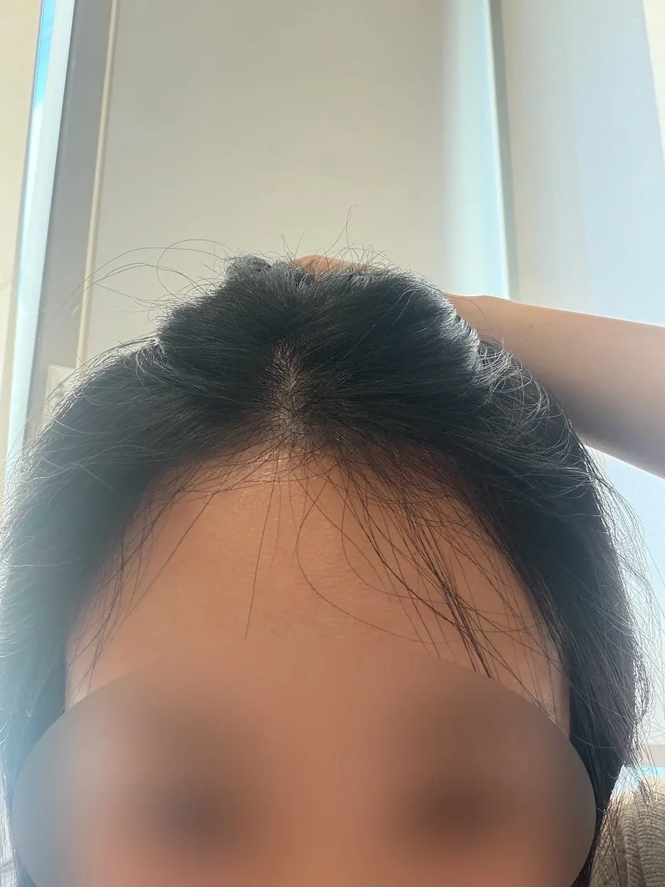 앞머리매직 후 자연스럽게 정돈된 앞머리