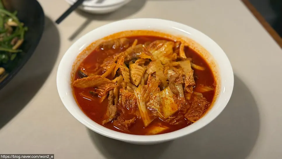보보식당 고기짬뽕 한 그릇