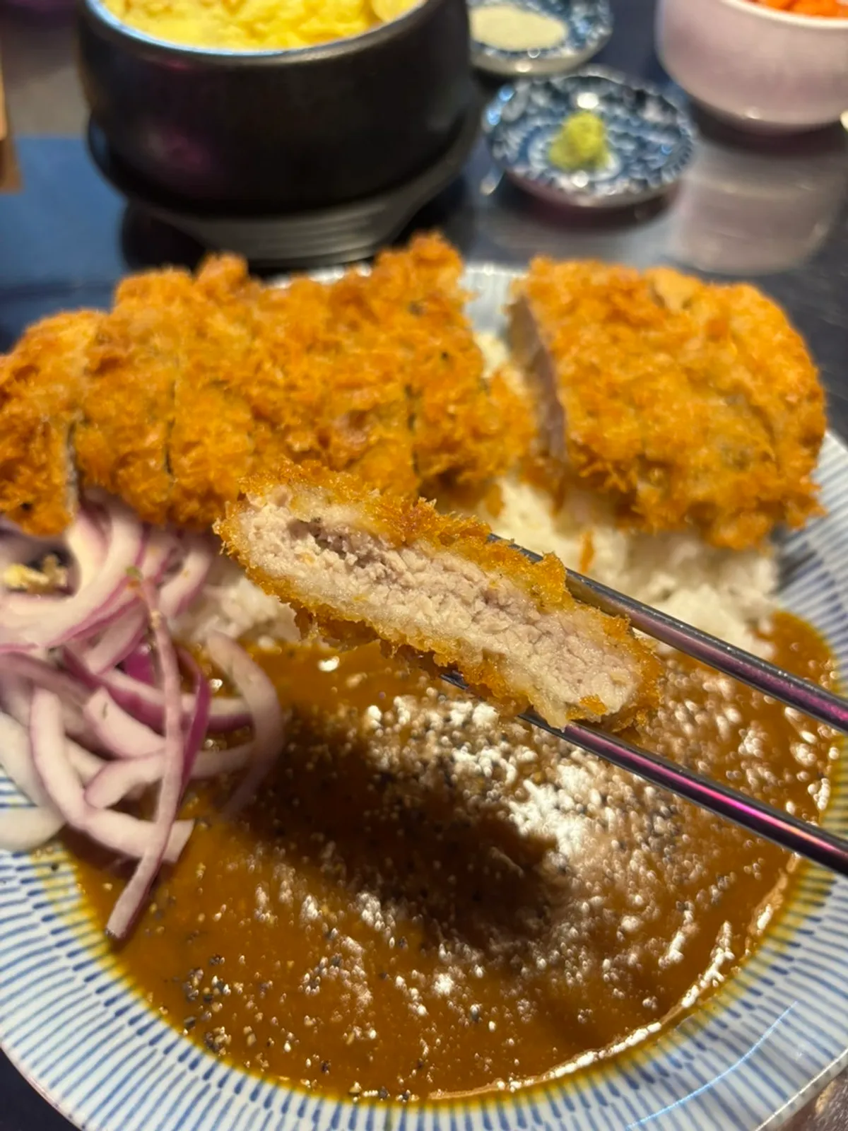 Pork cutlet curry topped with gabrisal pork cutlet