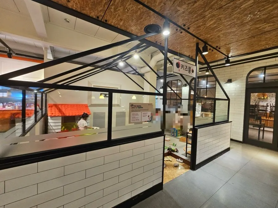 Interior view with roomy spacing between tables