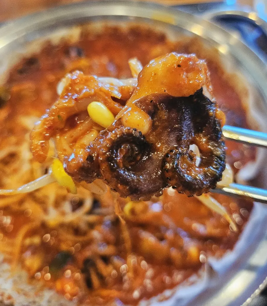 모짜렐라 치즈 듬뿍 올린 직화 쭈꾸미