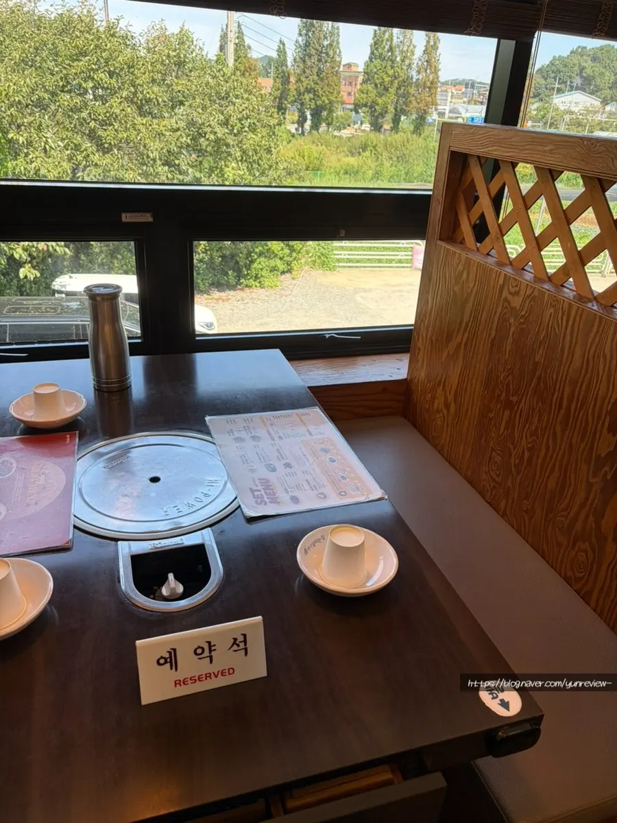 복사꽃피는집 인천점 내부 좌석 공간