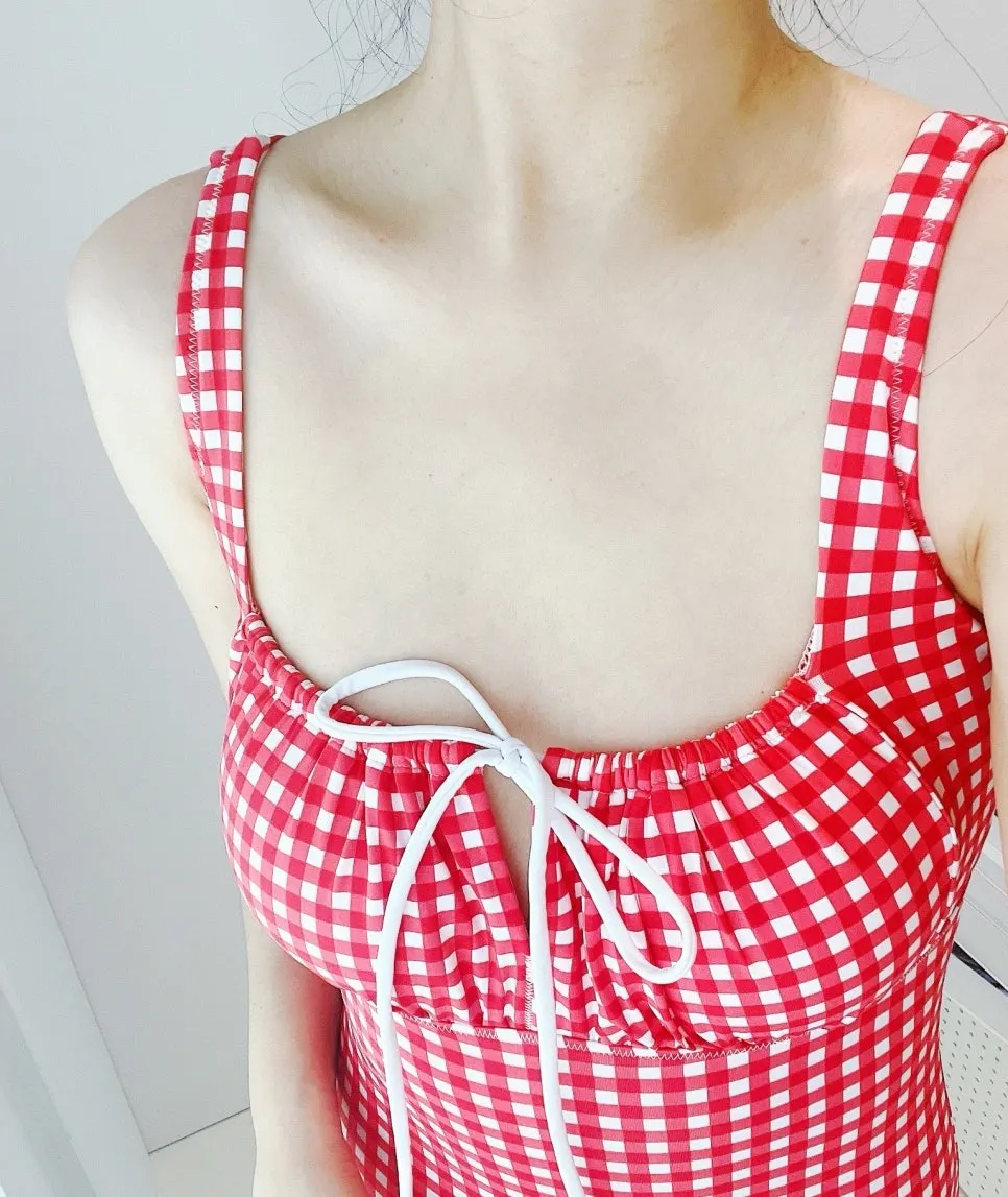 Square-neck design of the gingham one-piece swimsuit