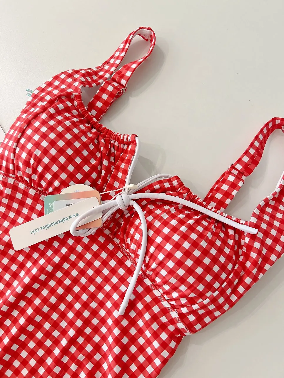 Bust shirring on the gingham one-piece swimsuit