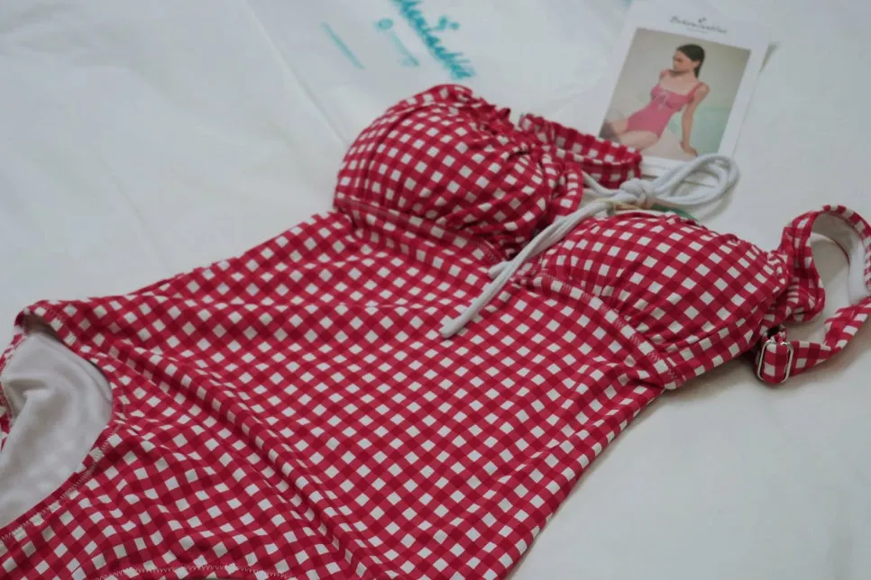 Soft-to-the-touch check one-piece swimsuit