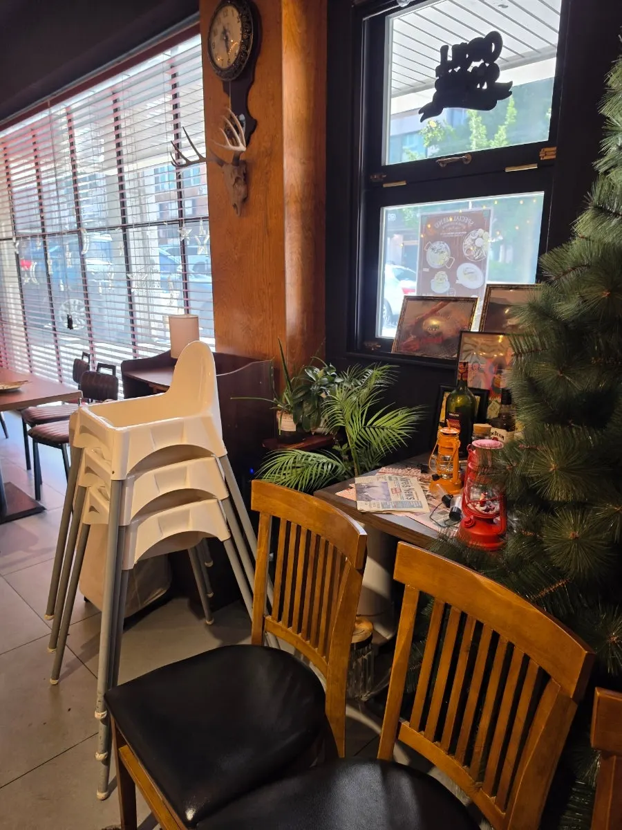 Interior styled like an American BBQ house