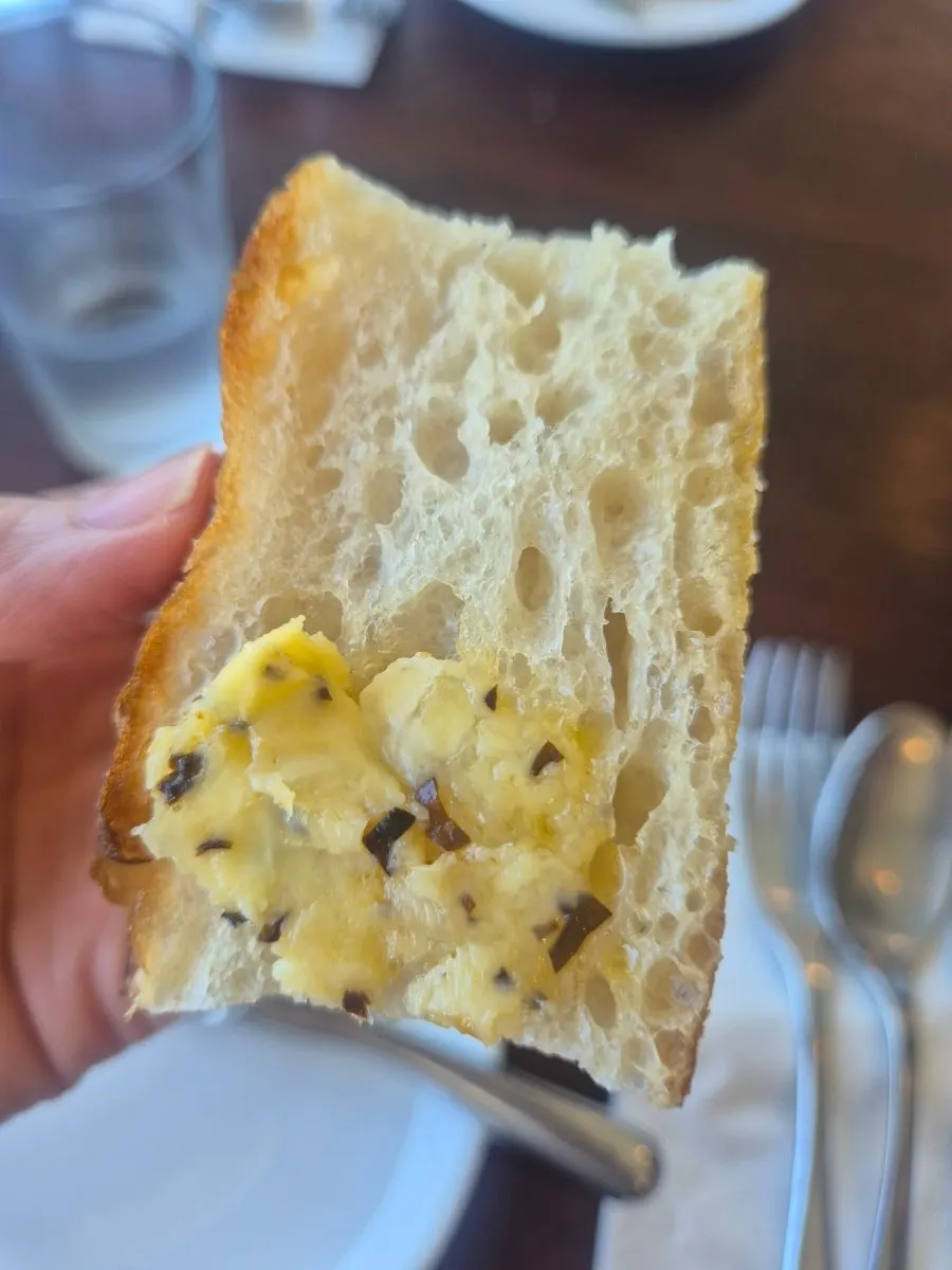 Bokkeriu table setting with bread