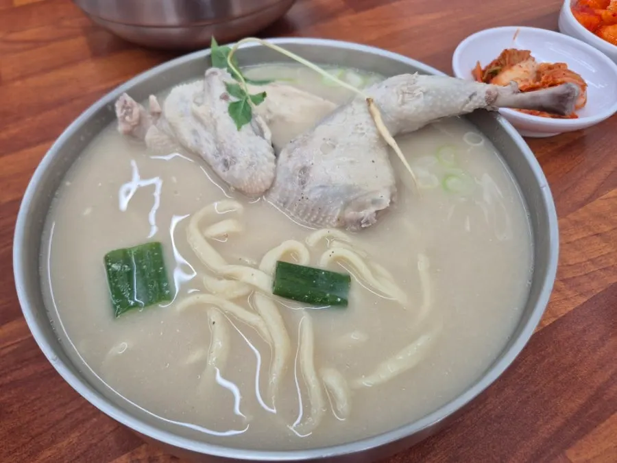 복정동 청담닭칼국수 방문 관련 사진