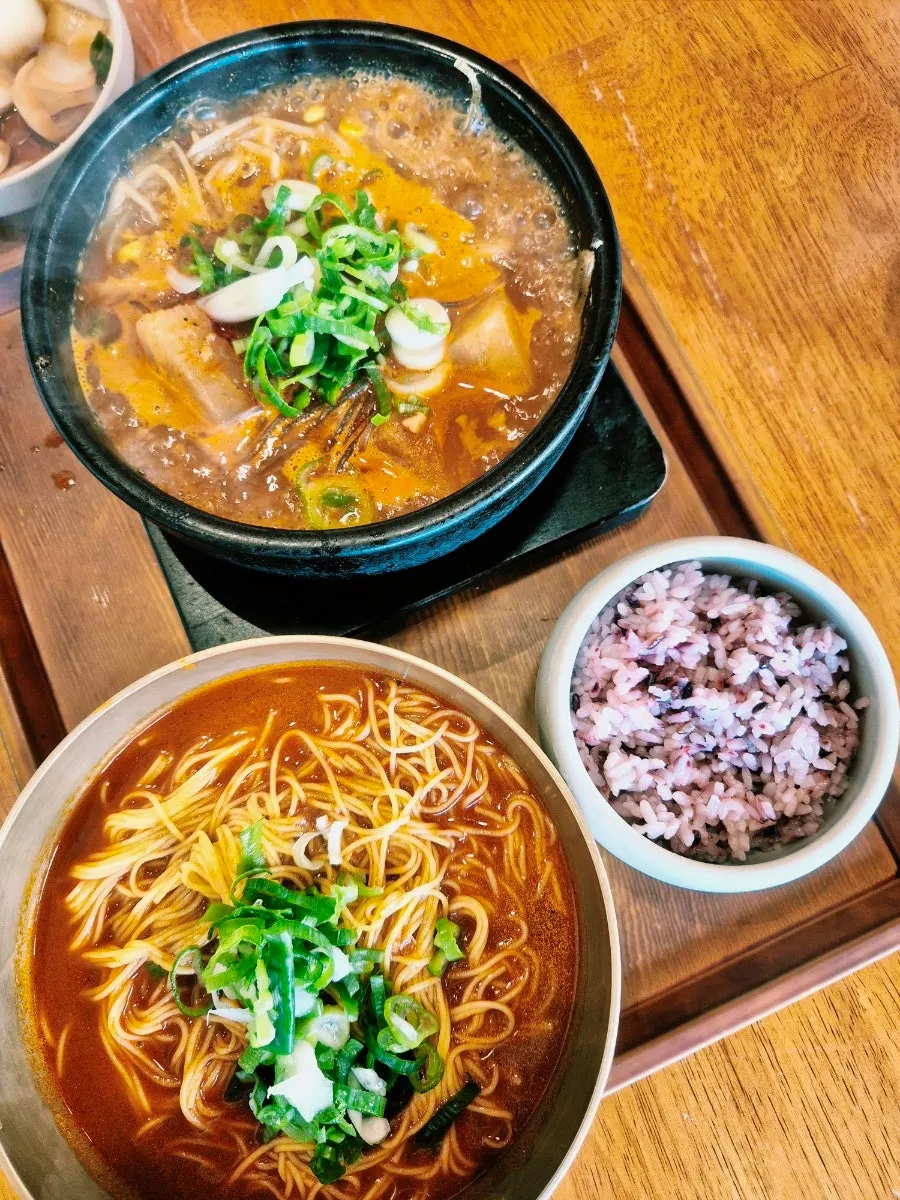 복산해장국 뚝배기 클로즈업