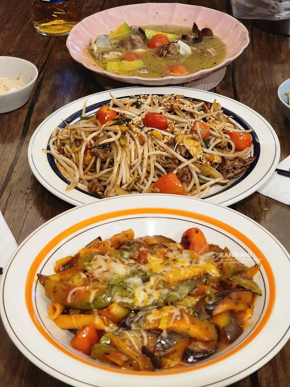 A generous serving of beef brisket bean sprout stir-fried noodles
