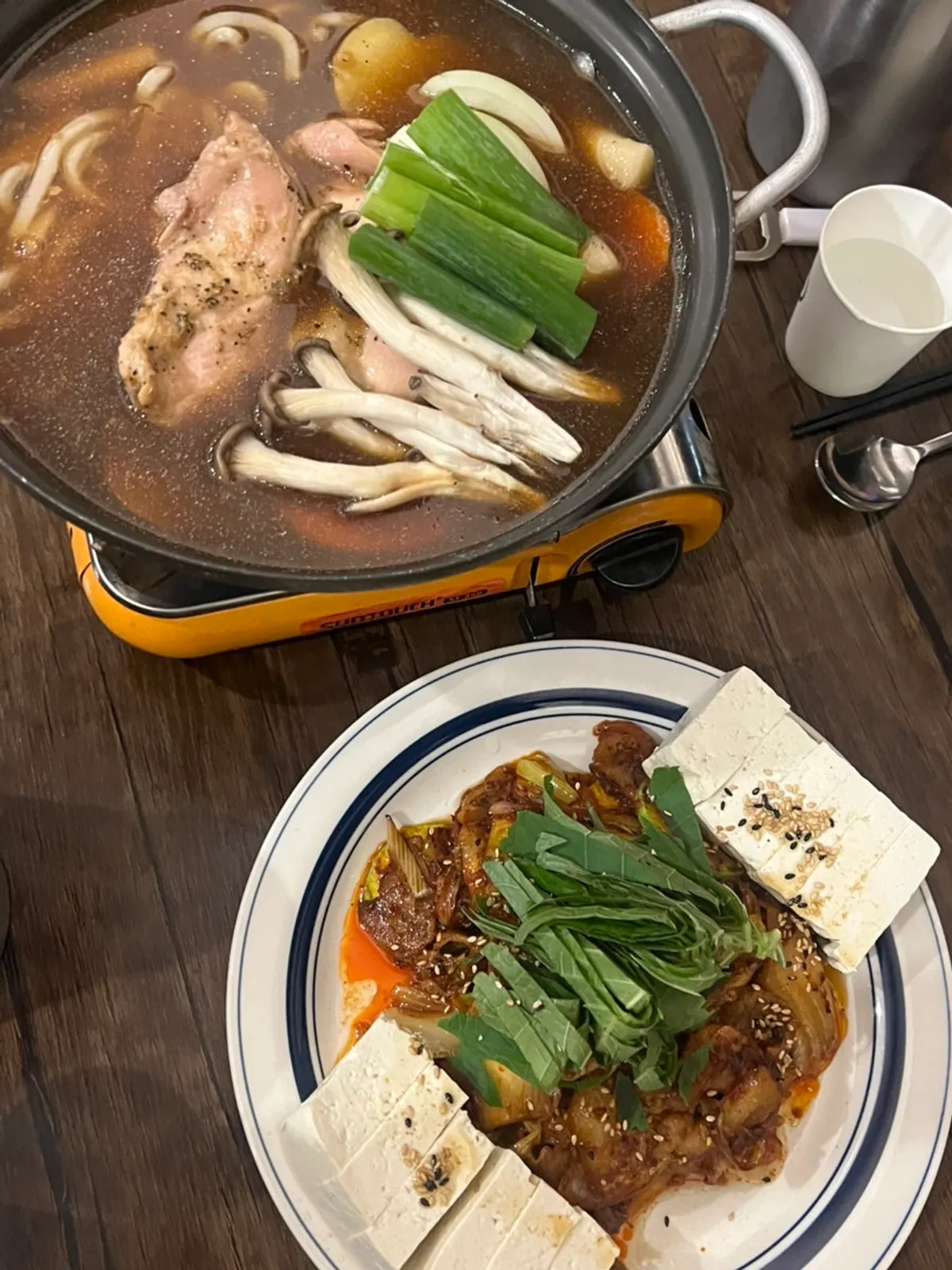ソジュと一緒に並べたボクテポチャのおつまみ膳