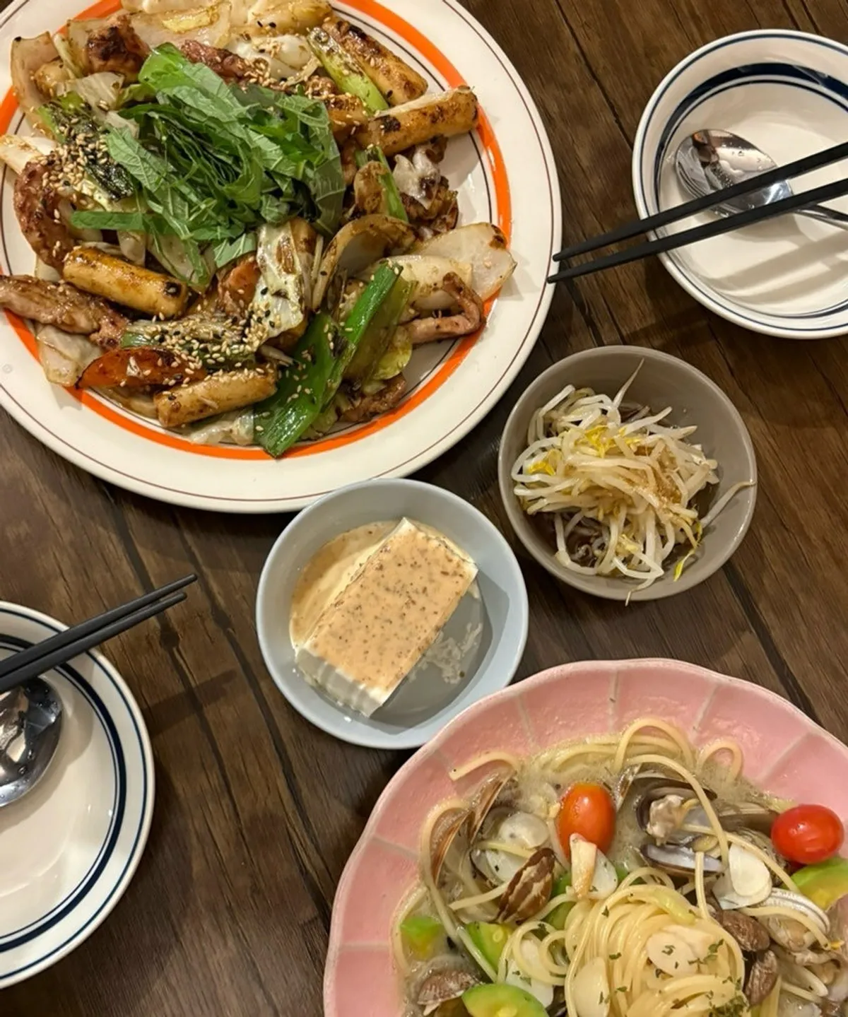 복태포차 조개술찜과 닭목살구이 테이블 전체