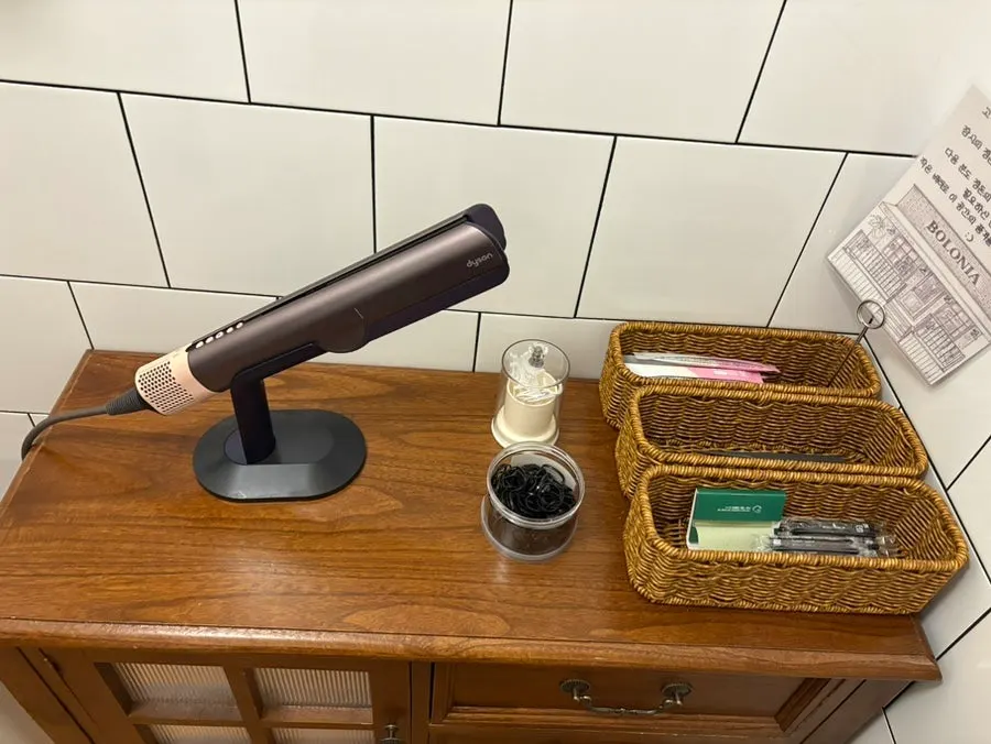 Amenities set up in the bathroom