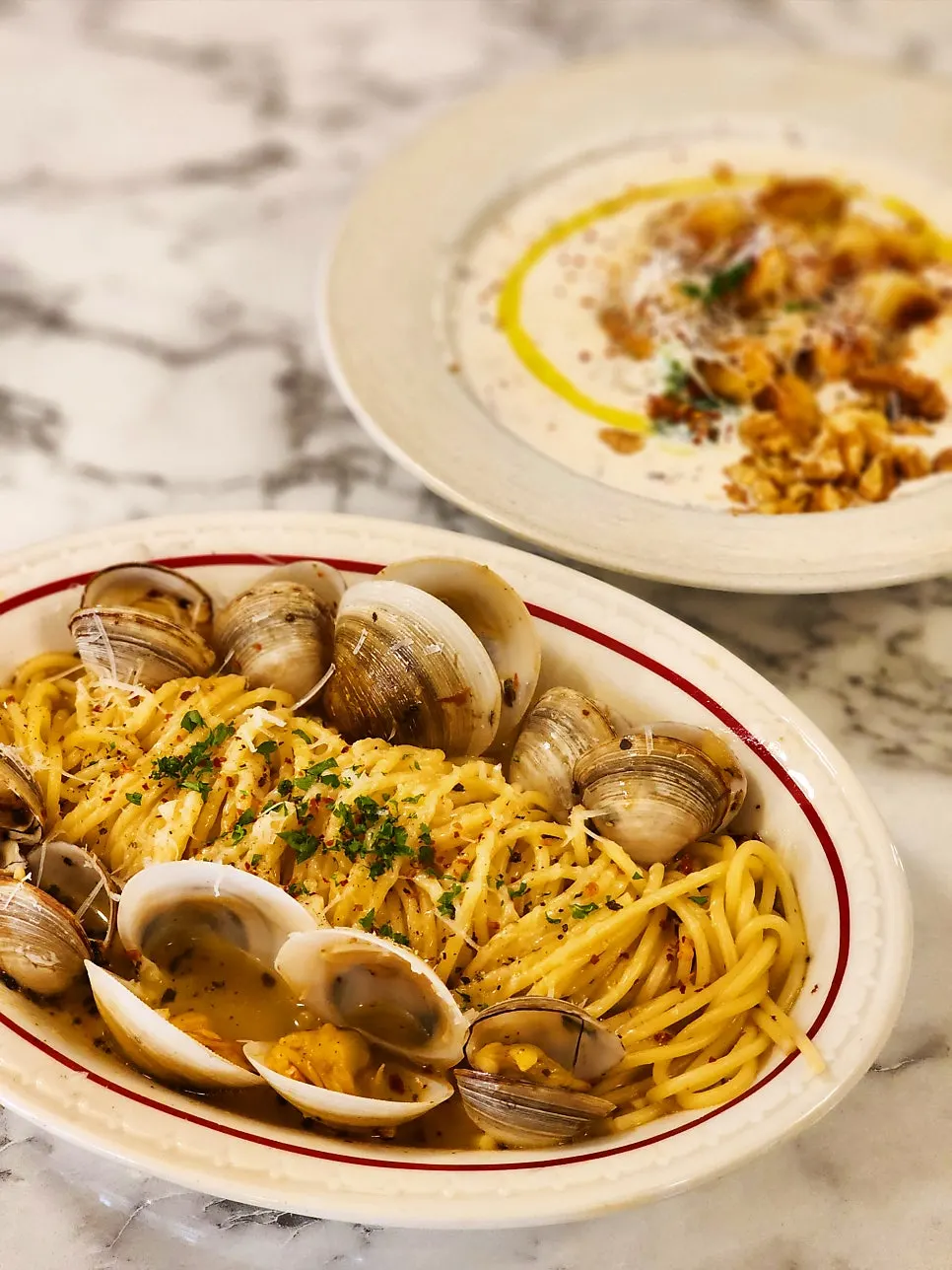 Vongole pasta noodles and clam meat