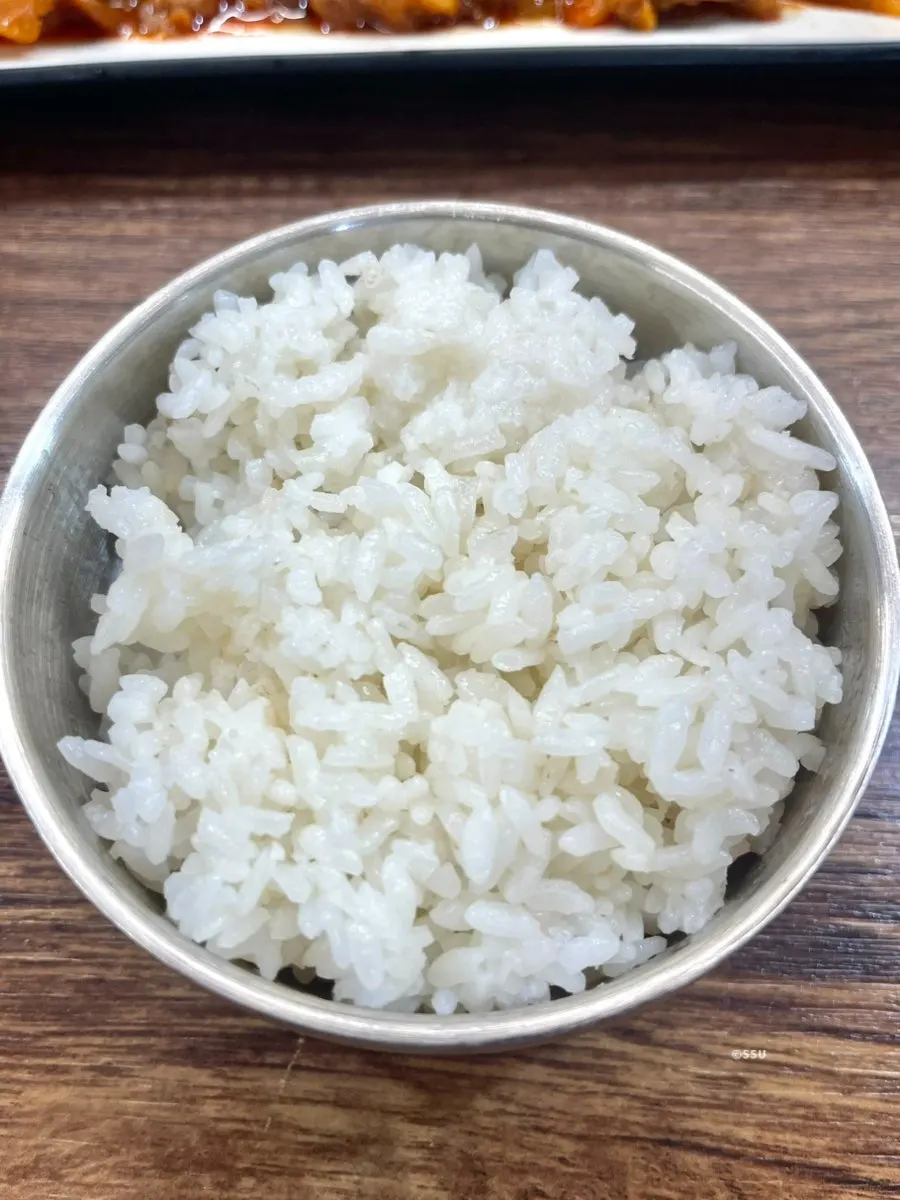 두부가 가득한 된장찌개