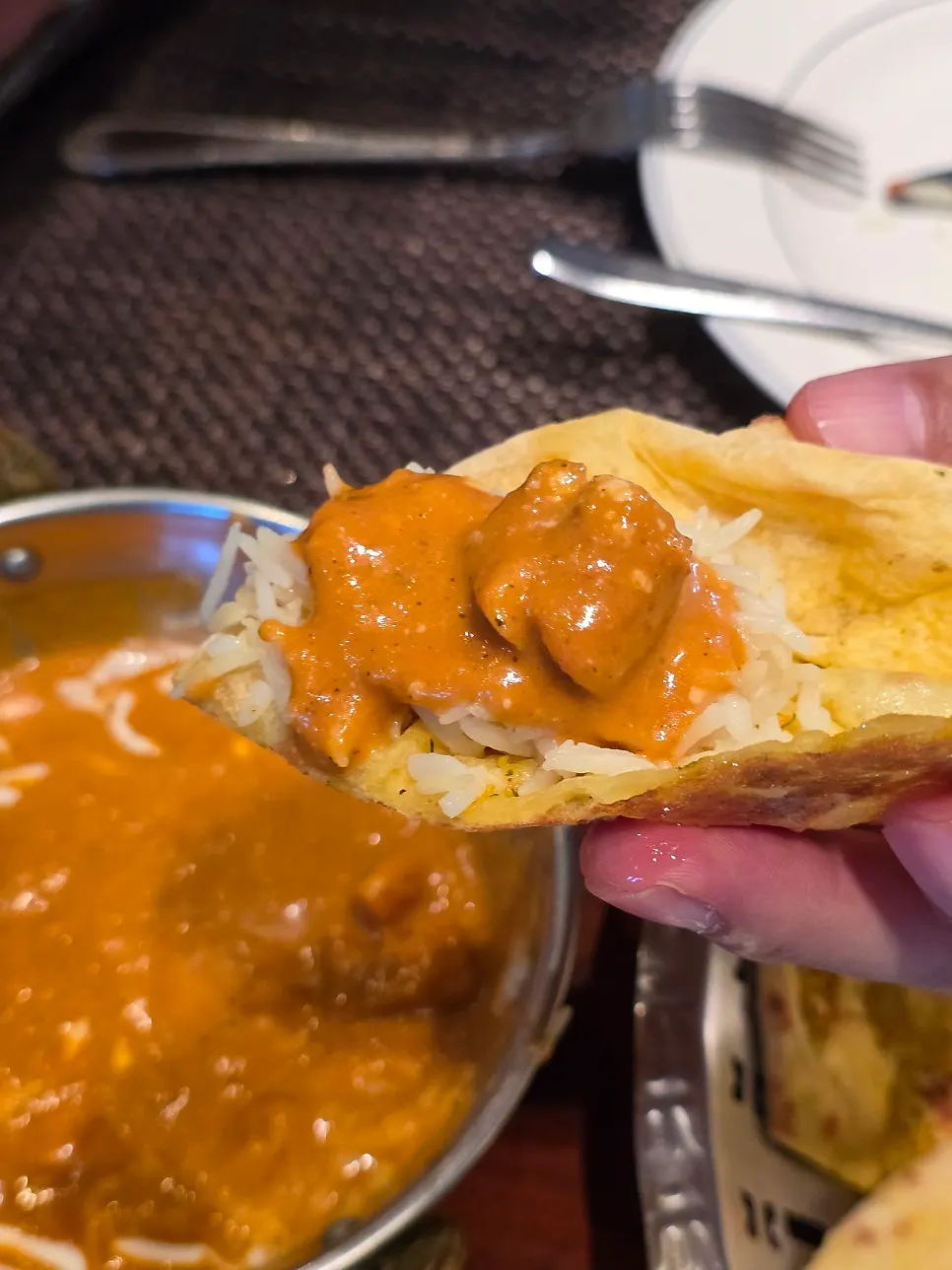 Long, thin grains of Indian white rice